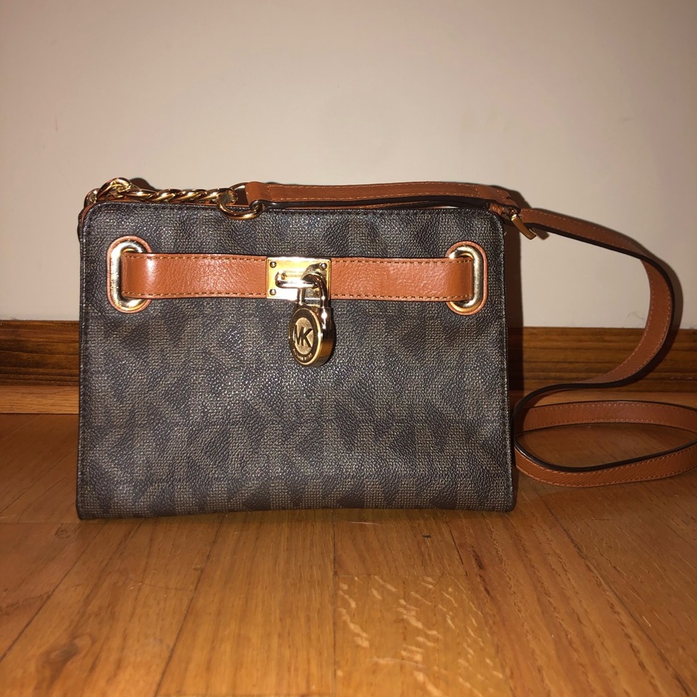 Micheal Kors Crossbody Purse